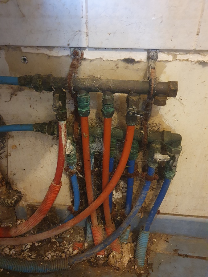 Nourrice ancienne fuyarde